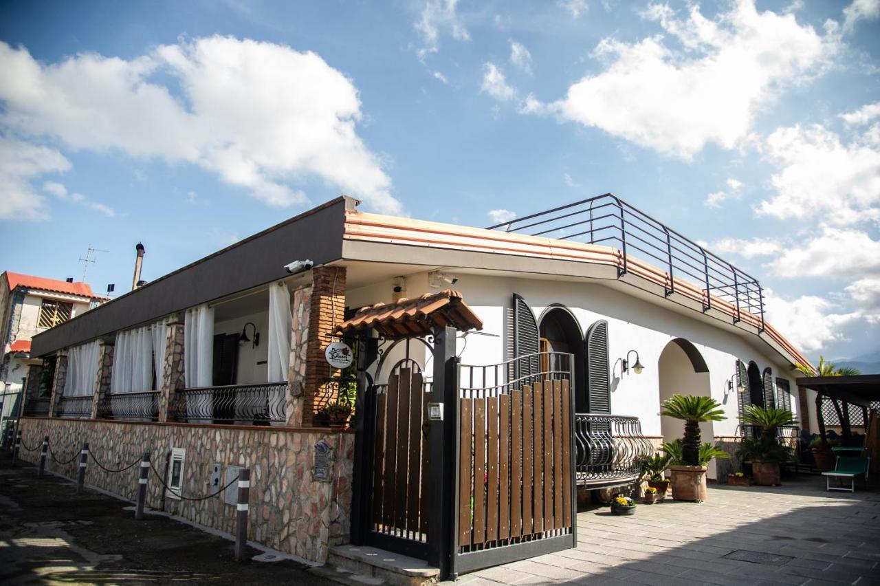 Ohana Bed And Breakfast Castellammare di Stabia Eksteriør bilde