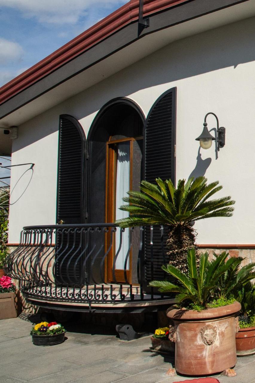 Ohana Bed And Breakfast Castellammare di Stabia Eksteriør bilde